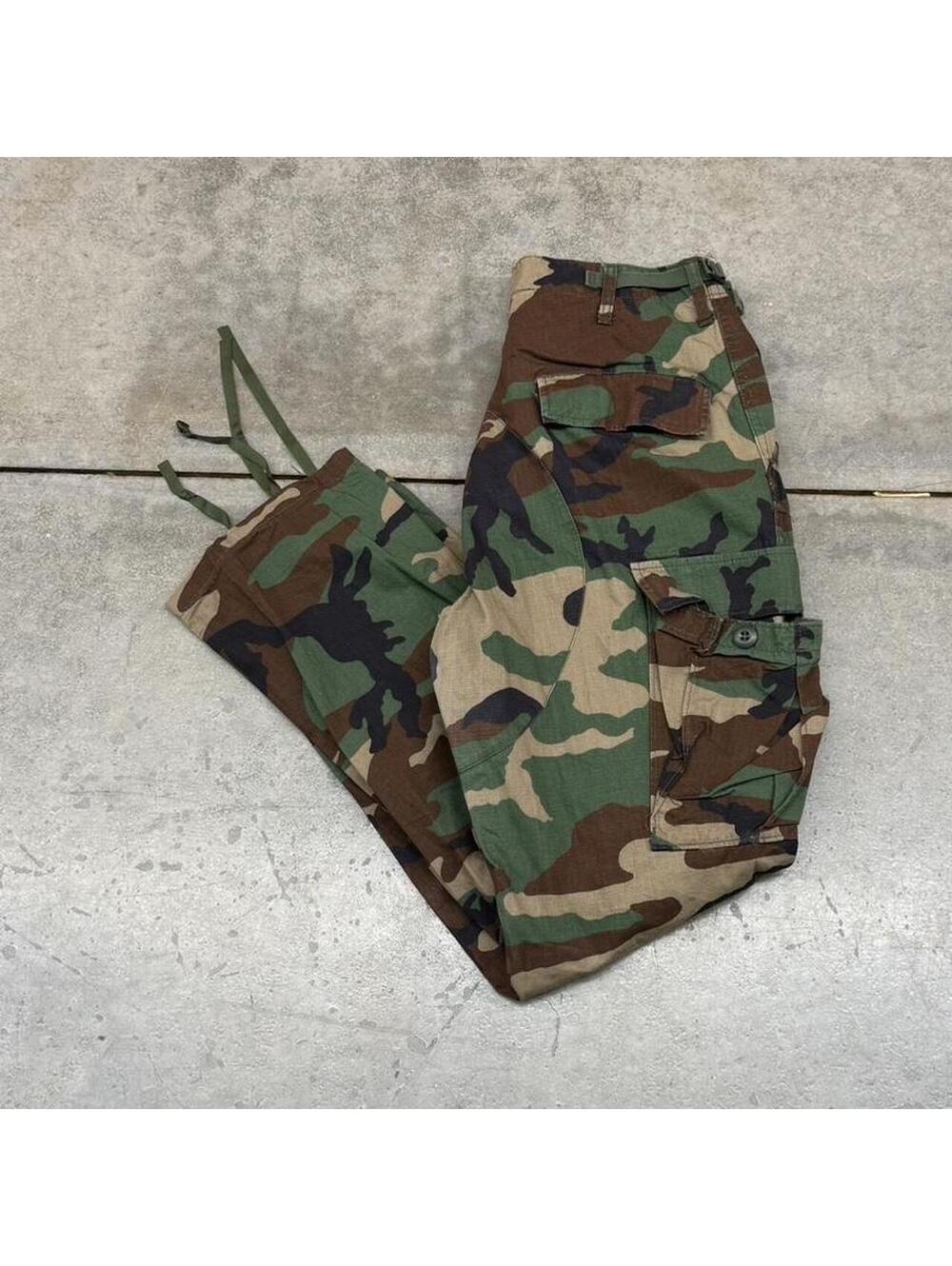 vintage military woodland camo relaxed baggy fit cargo pants size 30 x 30
